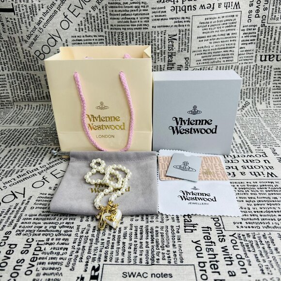Vivienne Westwood Pear with hearts necklaces - Picture 2 of 11